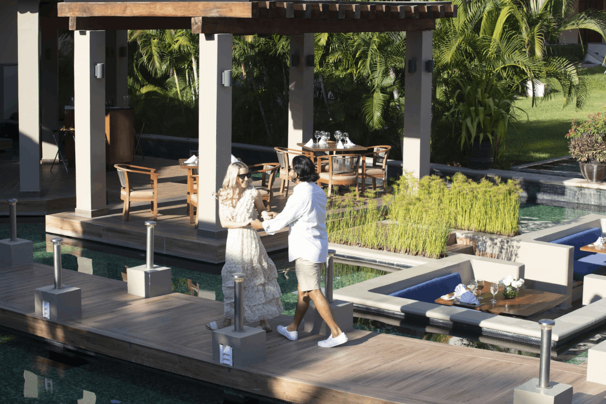 Cena romántica frente al mar en Krystal Grand Nuevo Vallarta.